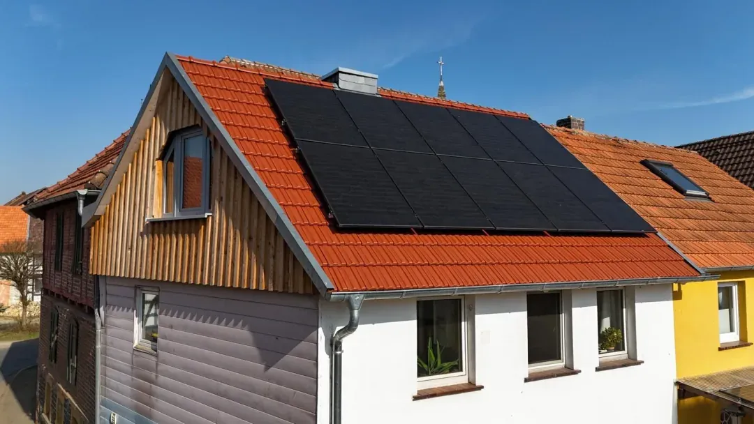 Sanierung, Dachstuhl & PV in Homberg
